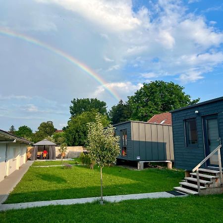 Pixel - Tiny Campus Villa Tîrgu Secuiesc Exteriör bild