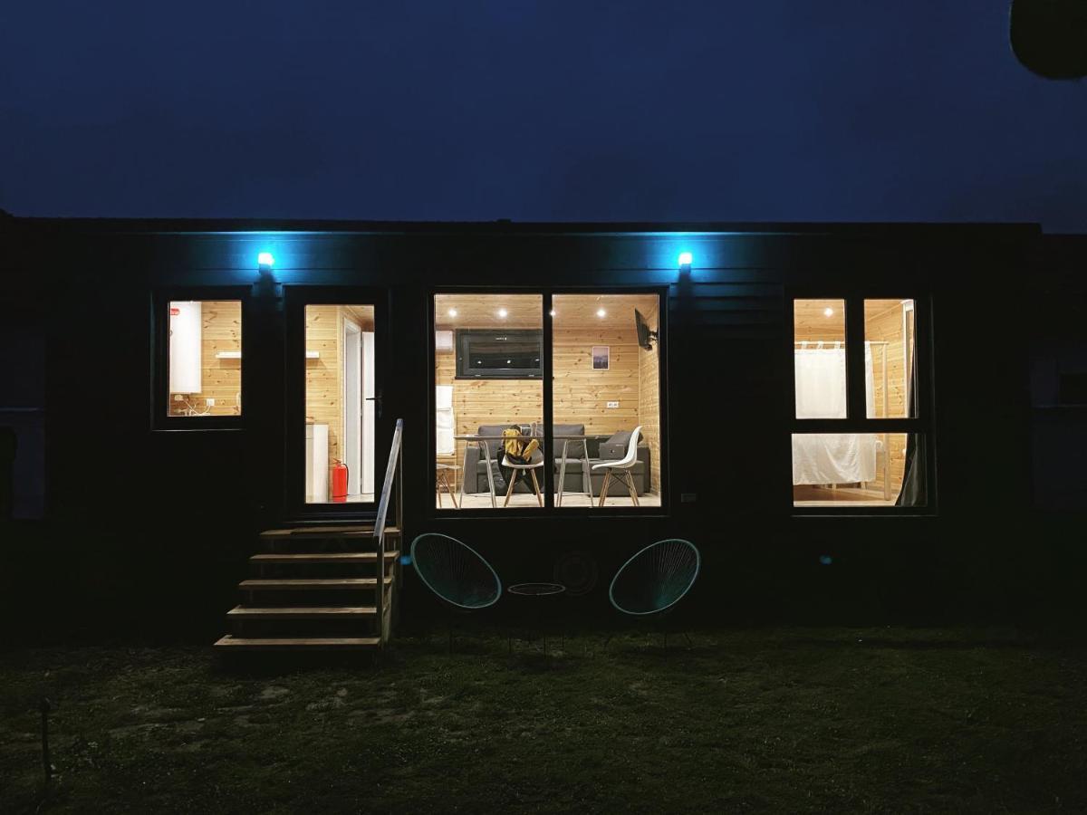 Pixel - Tiny Campus Villa Tîrgu Secuiesc Exteriör bild