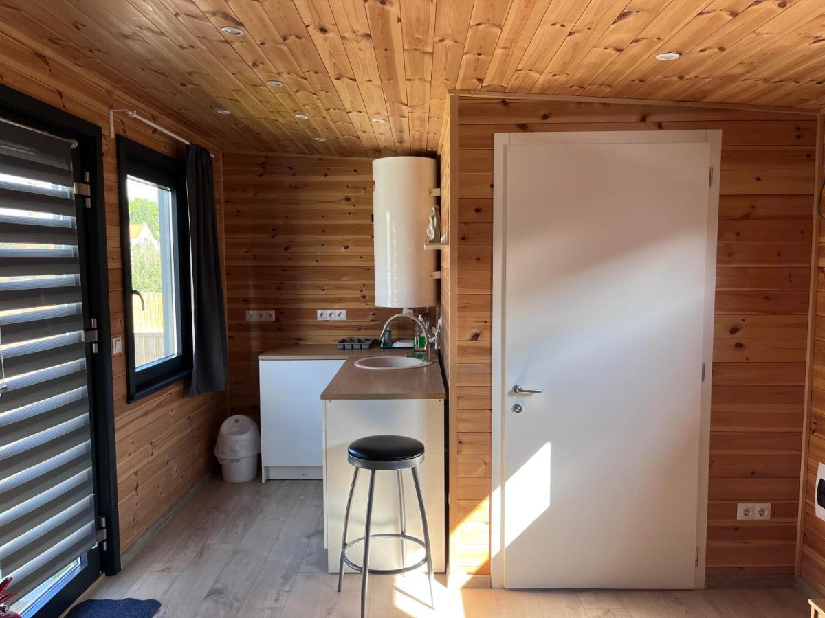 Pixel - Tiny Campus Villa Tîrgu Secuiesc Exteriör bild
