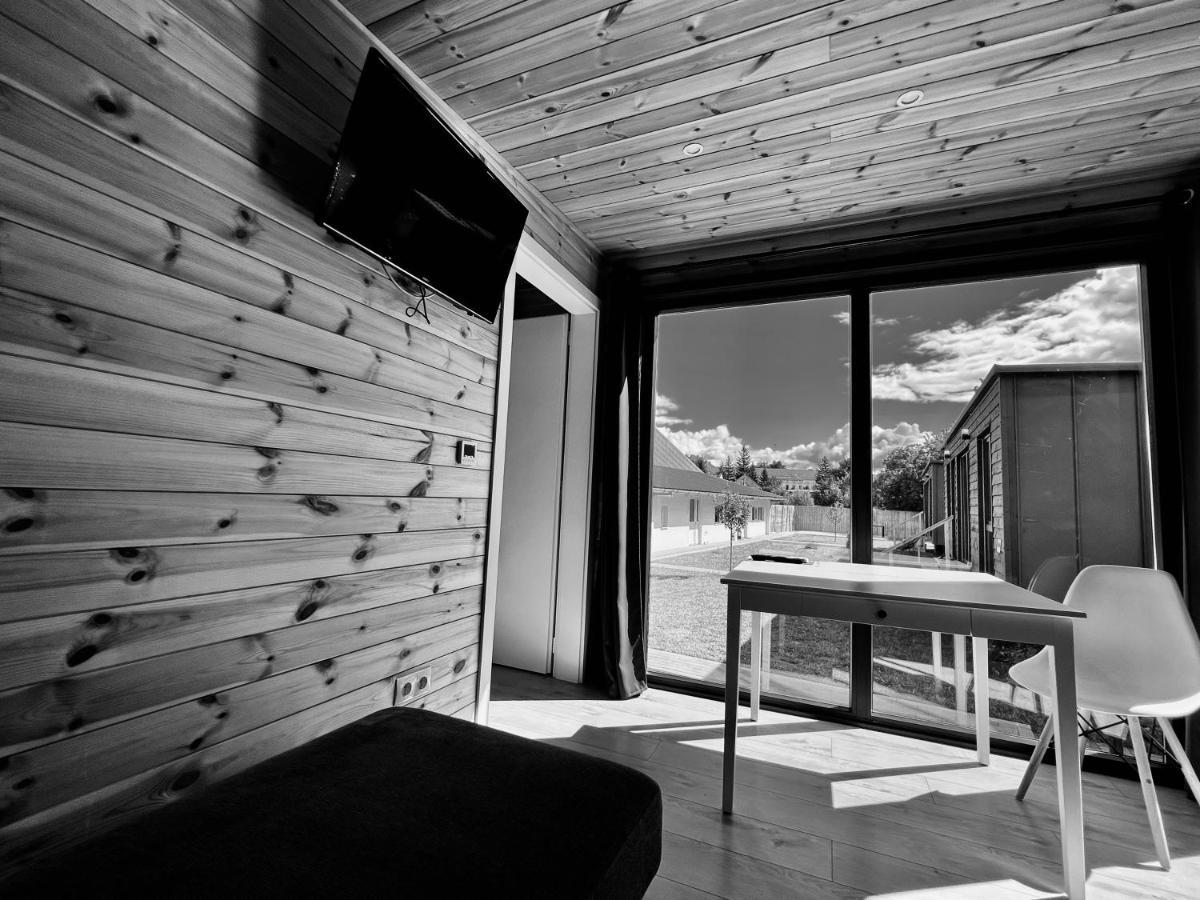 Pixel - Tiny Campus Villa Tîrgu Secuiesc Exteriör bild