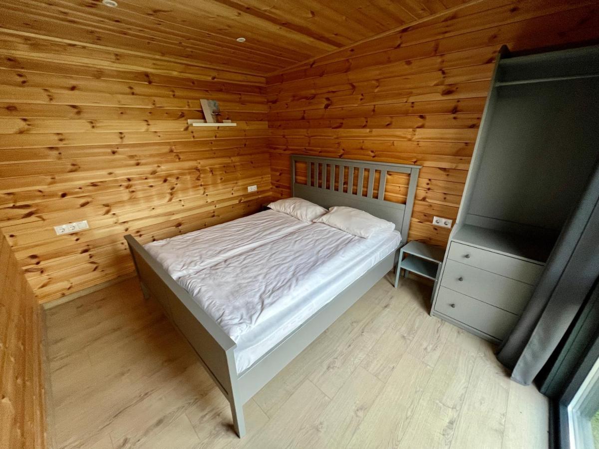 Pixel - Tiny Campus Villa Tîrgu Secuiesc Exteriör bild