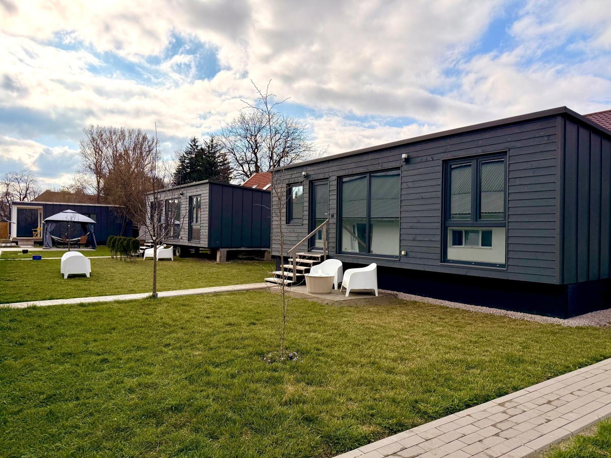 Pixel - Tiny Campus Villa Tîrgu Secuiesc Exteriör bild