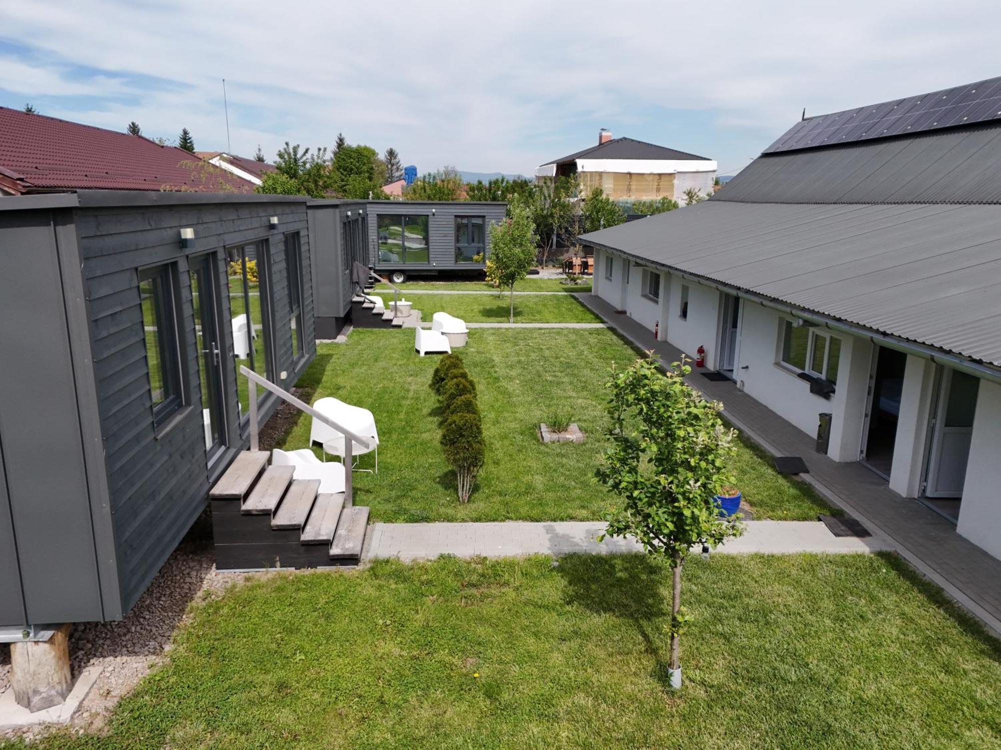 Pixel - Tiny Campus Villa Tîrgu Secuiesc Exteriör bild